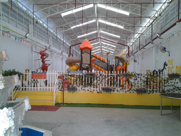 V Mall  area