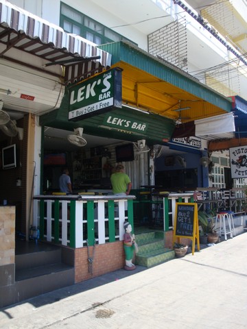 Lek's Bar