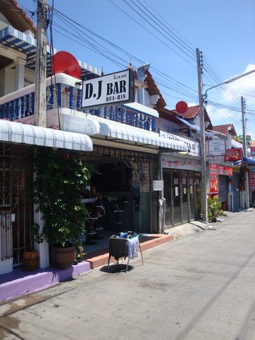 DJ Bar
