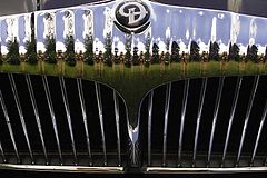 Daimler_Grill.jpg