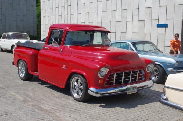 This old Chev is a credit to it`s owner!