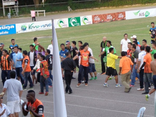 Still not many Hua Hin fans.