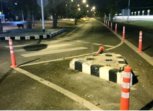 Photo of the 'problem' area &amp; island on Pranburi Rd.