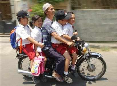 indonesia_motorcycle_taxi.jpg