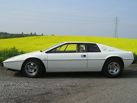 1977-Lotus-Esprit-1_opt.jpg