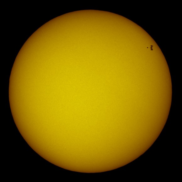 iss_atlantis_2010_25-580x580.jpg