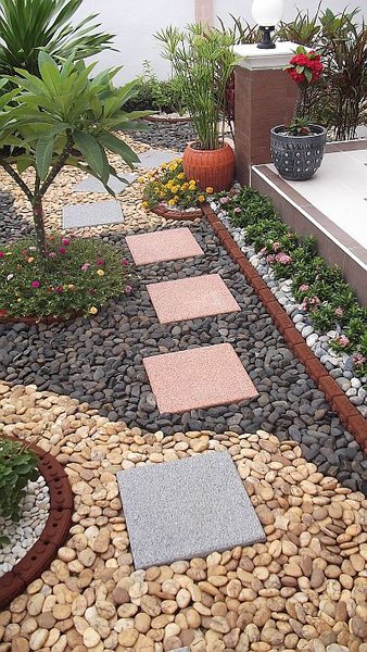 Stone Garden 02a.jpg