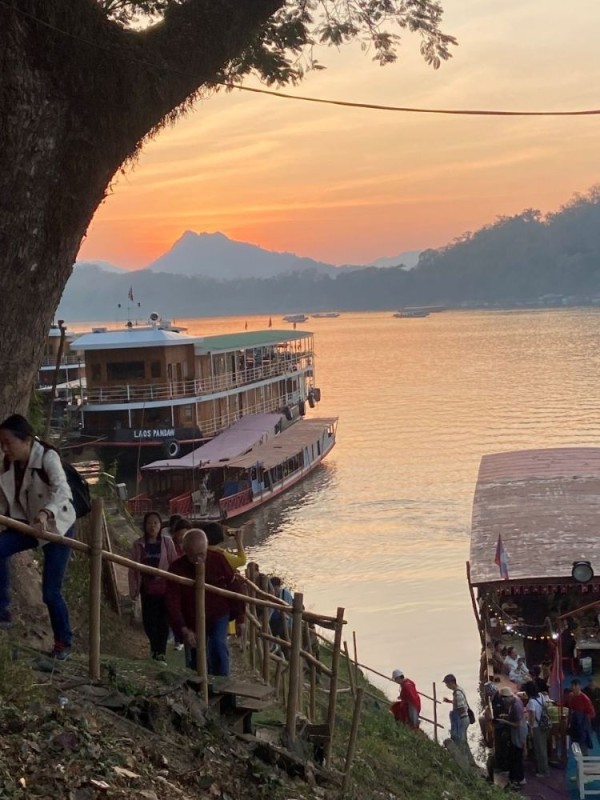 mekong evening 3.jpg