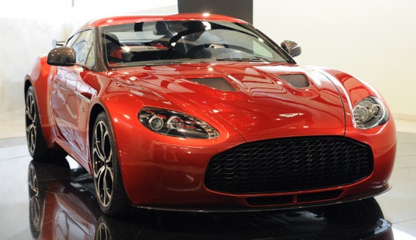 Aston Martin V12 Zagato(1).jpg